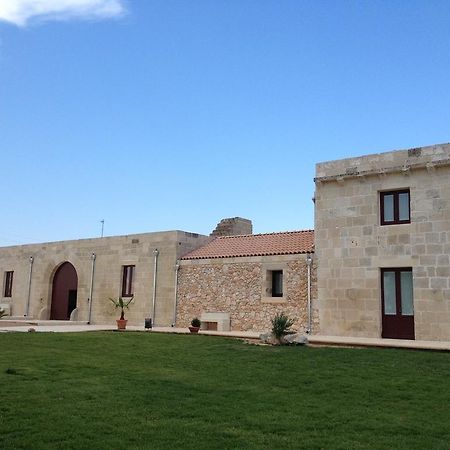 Agriturismo Masseria Quaremme كاربينيانو سالينتينو المظهر الخارجي الصورة