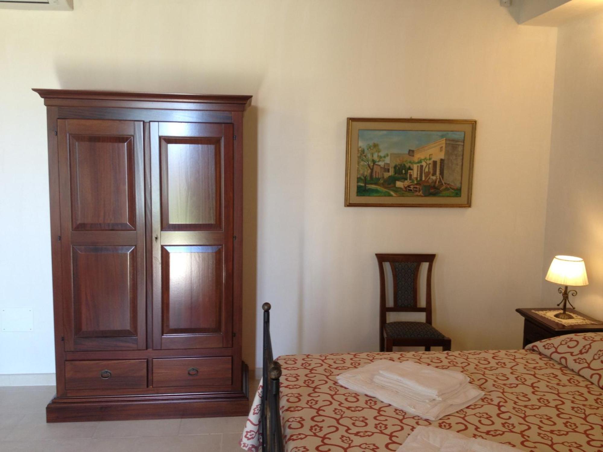 Agriturismo Masseria Quaremme كاربينيانو سالينتينو الغرفة الصورة