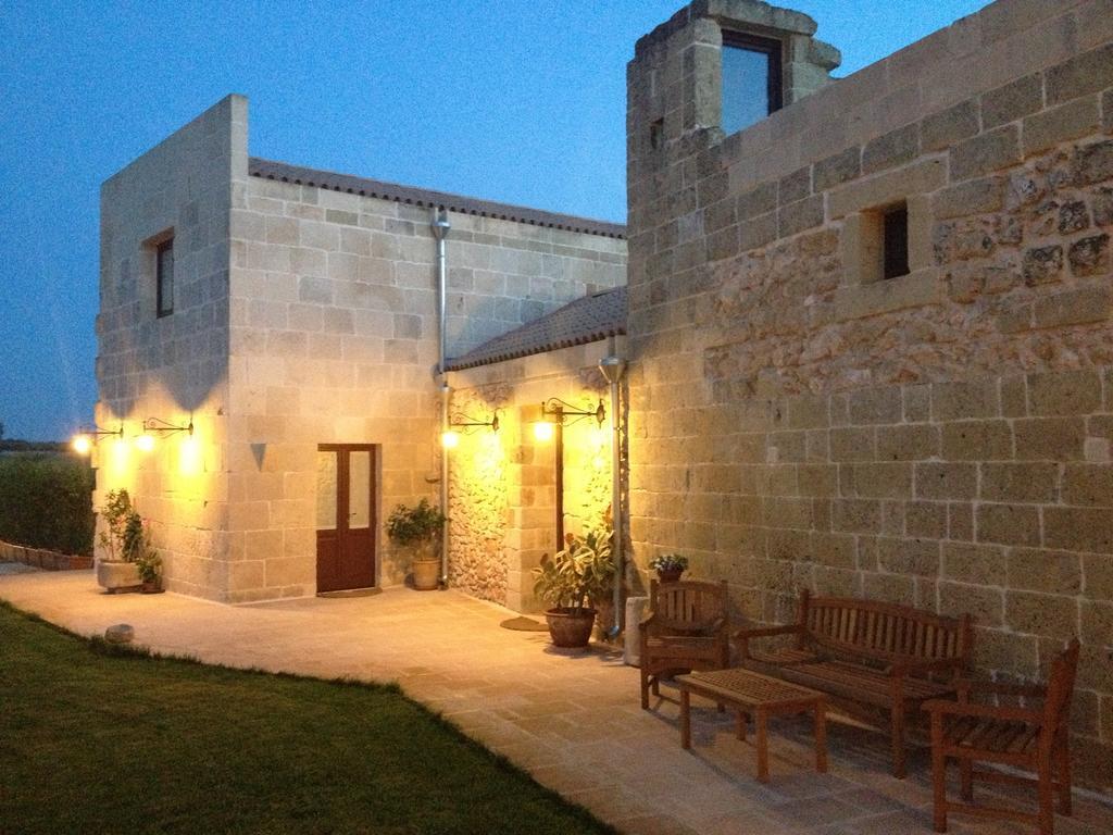 Agriturismo Masseria Quaremme كاربينيانو سالينتينو المظهر الخارجي الصورة